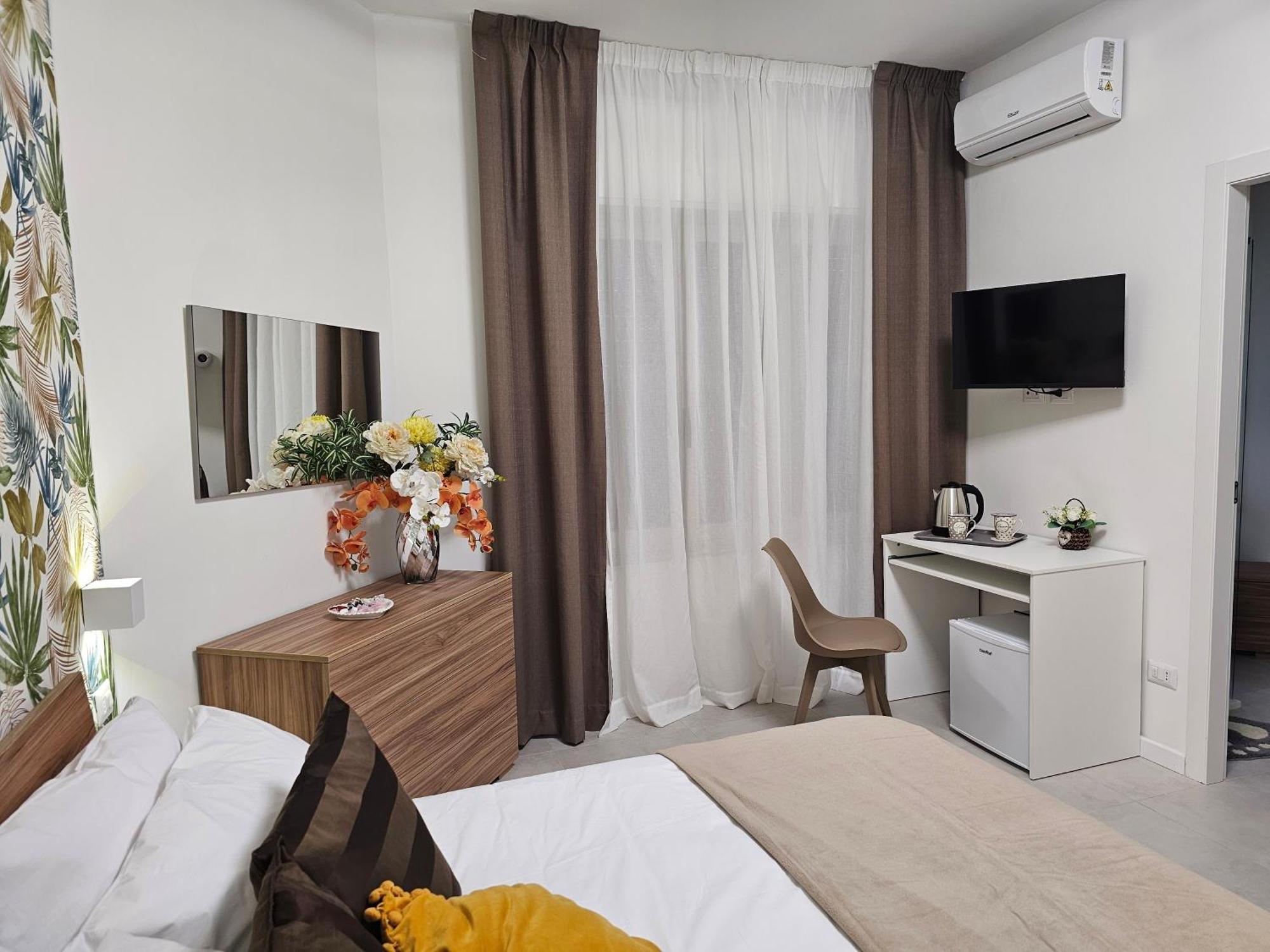 Erminia Suite Naples Exterior photo